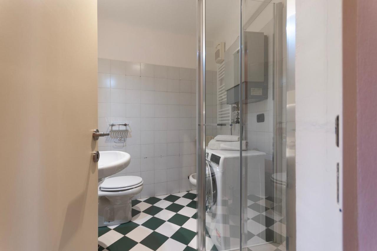 Casa Matisse - 5 Minuti A Piedi Dal Duomo Apartment Milan Bagian luar foto